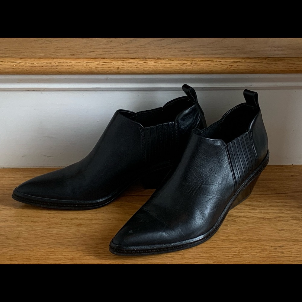 Via Spiga booties